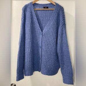 VICI Oversized Button Down Cardigan in Periwinkle Purple Blue. Size M
